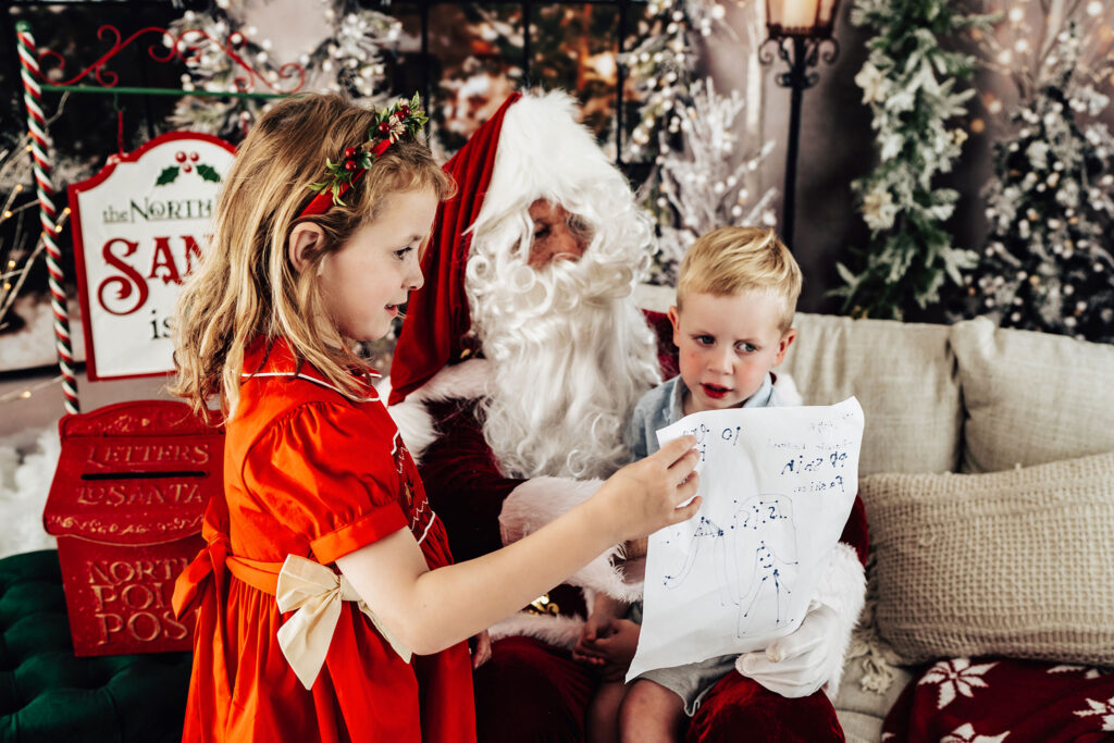 Best Santa photos for 2023 in Wollongong. Magical time for kids photos